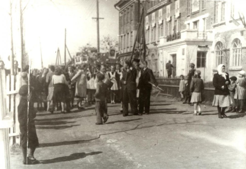 Первомайская демонстрация, 1930-е годы