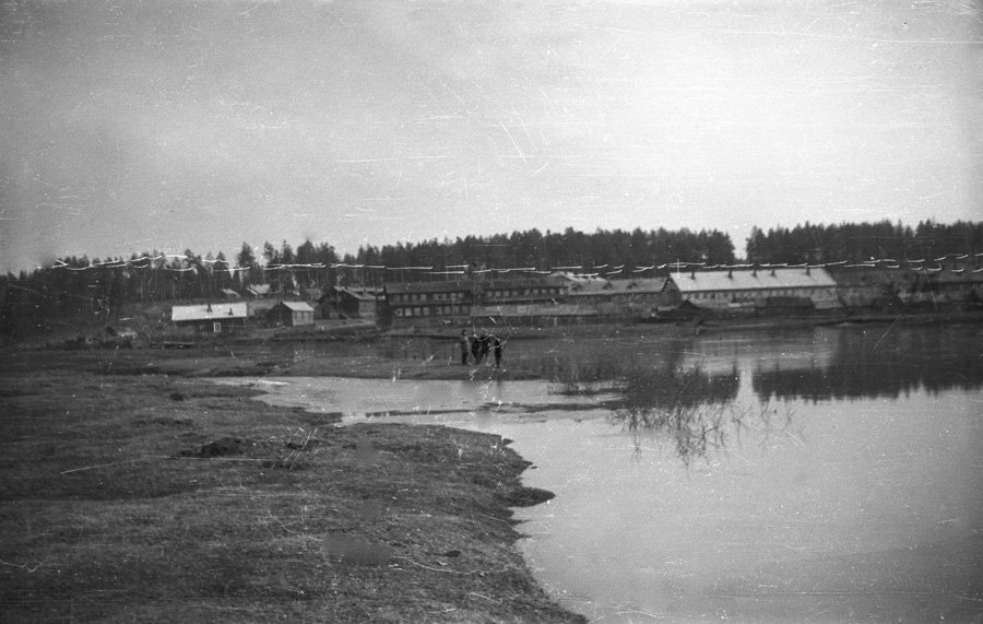 Река Воря в районе Бережной улицы, 1960-е годы