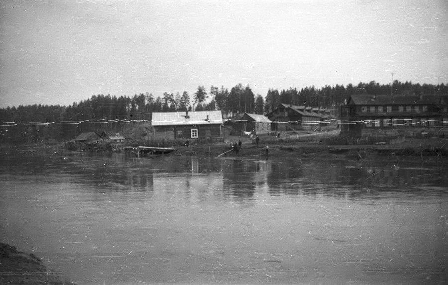 Река Воря в районе Бережной улицы, 1960-е годы
