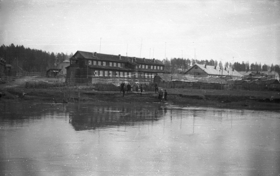 Река Воря в районе Бережной улицы, 1960-е годы