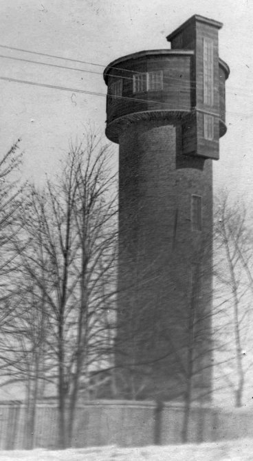 Водонапорная башня в северной части города, 1960-е годы