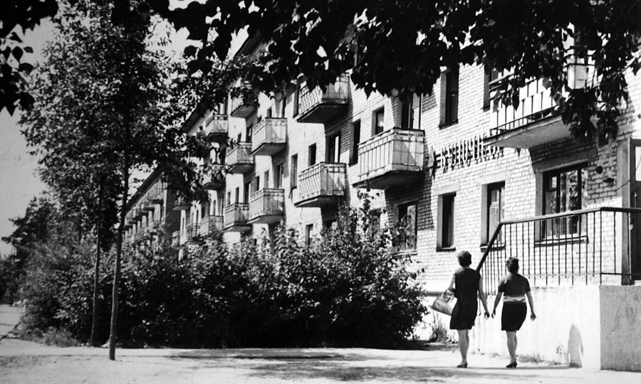 Булочная в доме №4 на улице Морозова, 1970-е годы
