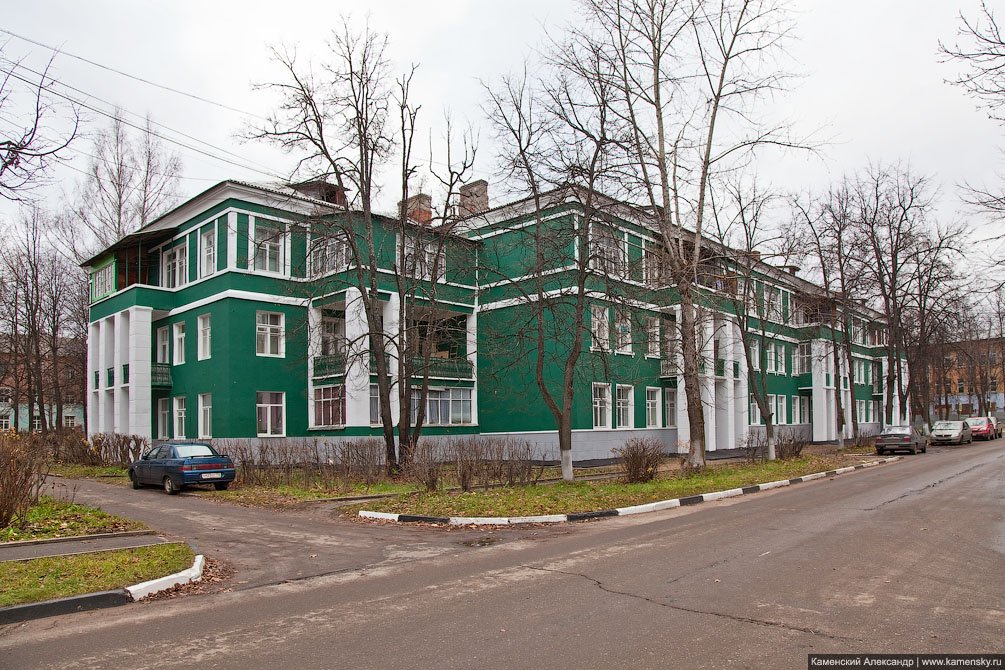 Дом с колоннами, Комсомольская улица, ноябрь 2010 года