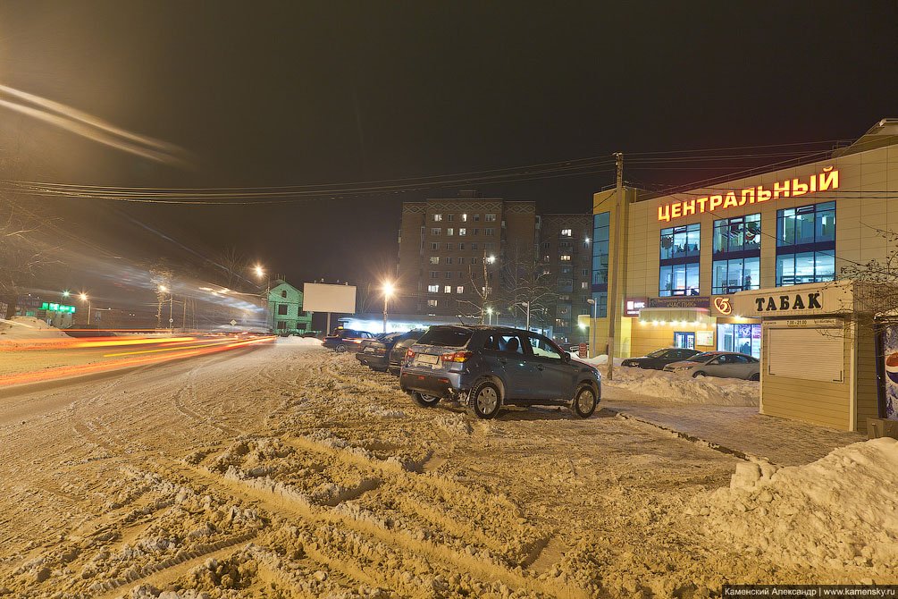 ТЦ Центральный на Новой жизни, декабрь 2012 года