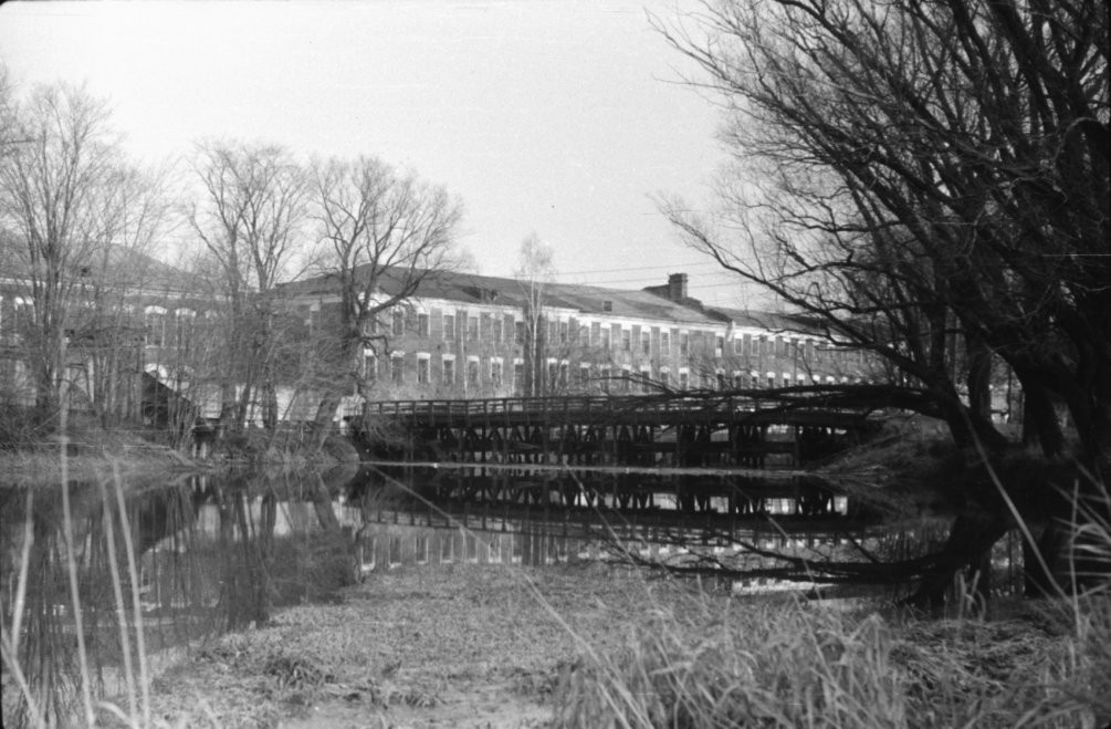Деревянный мост в районе городской плотины, 1950-е годы