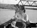 Горожане на лодке в районе жд-моста, 1960