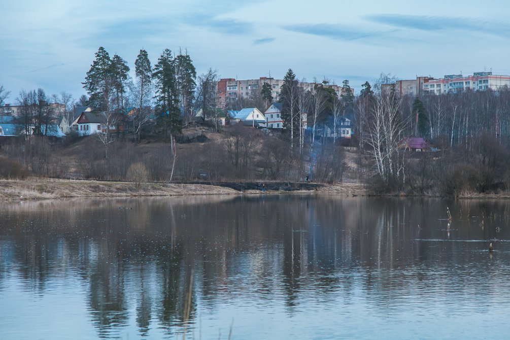 Воря в районе Путиловского моста, апрель 2016 года