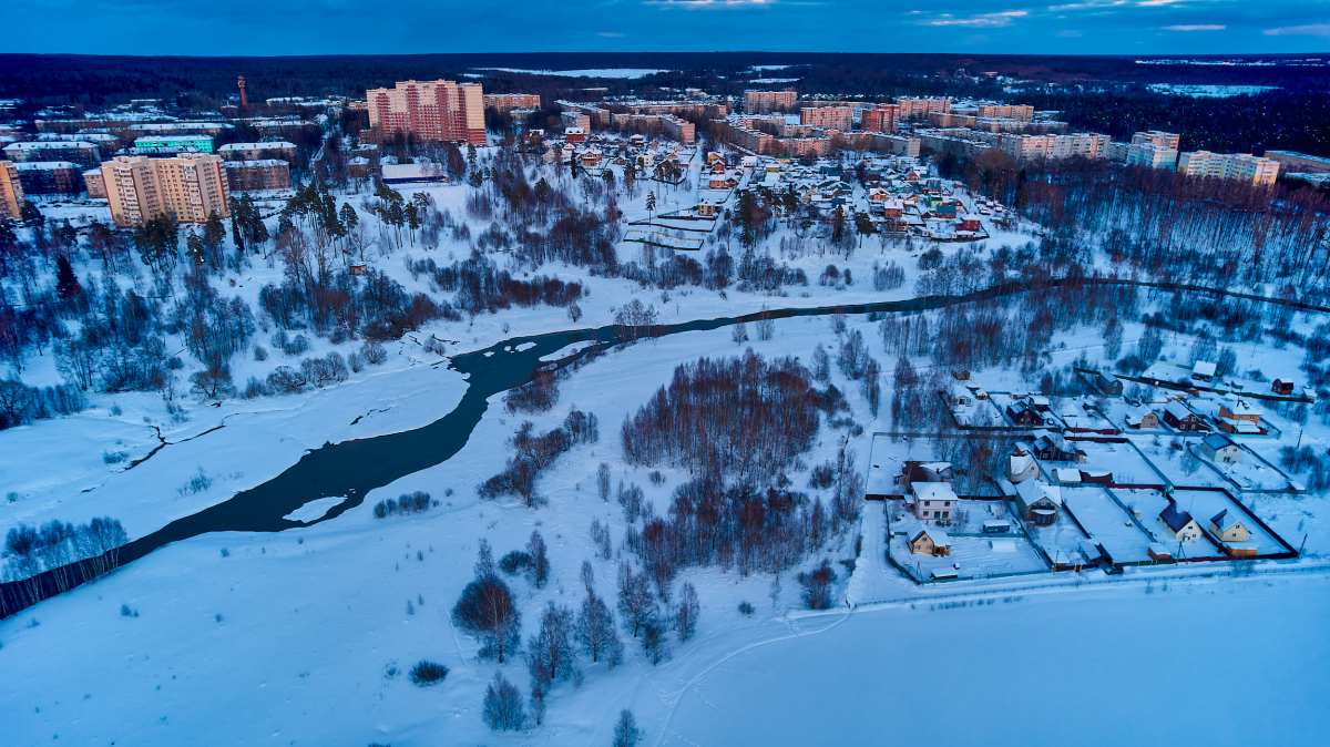 Воря, городской пляж, Красный поселок, микрорайон Северный - на заднем плане, Красноармейск, февраль 2022