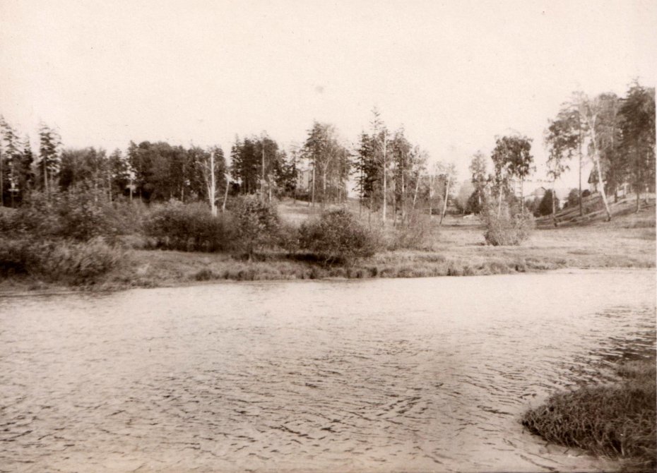Река Воря в районе лодочной станции, 1980-е годы
