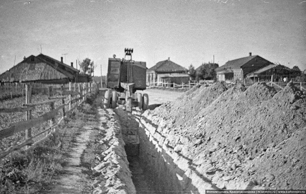 Деревня Путилово, 1960-е годы, экскаватор Э-158