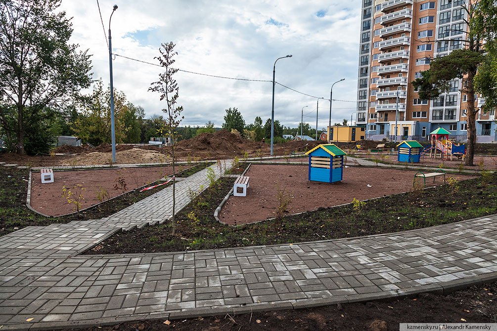 Новостройка на Морозова, сентябрь 2013 года