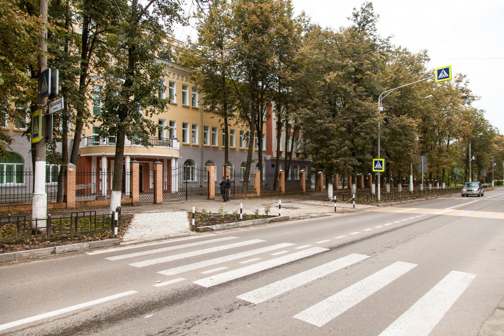 Проспект Ленина и школа №2, сентябрь 2013 года
