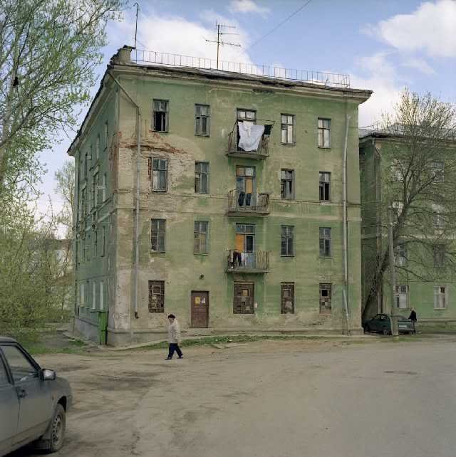 Париж до окраски в салатовый цвет, 2003 год