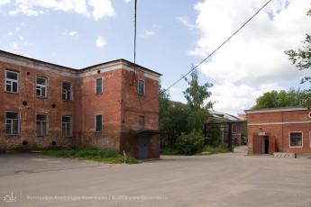 Въездные ворота Фабрики им. Красной Армии и Флота (бывшая Вознесенска мануфактура), 2008 год