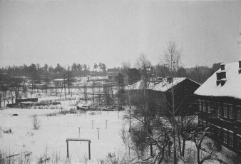 Вид на «стахановские» со двора, 1980-е годы