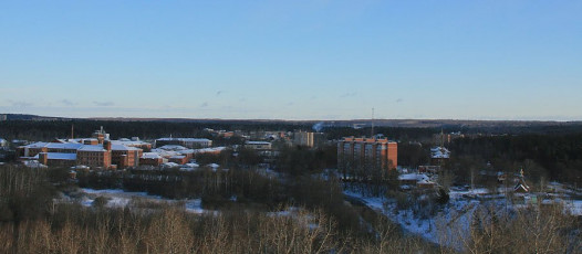 Панорама фабричных зданий с высокого берега Вори около Краснофлотской, 2009 год