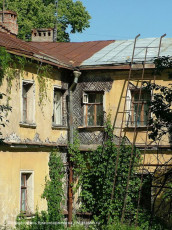 Дом №21 по улице Чкалова, снесен в 2007 году, июнь 2005 года.