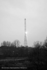 Монтаж башни связи у здания Администрации, 2004 год.