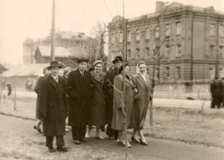 Горожане на улице Чкалова, 1962 год