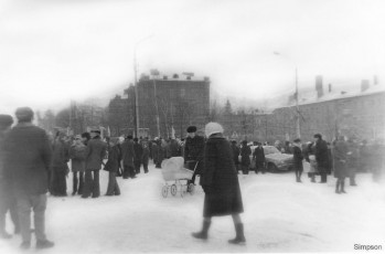 Ноябрьская демонстрация, площадь около Новой жизни и Чкалова, 1980-е годы