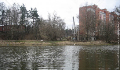Река Воря в районе дома Чкалова 9, 2007 год