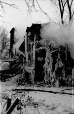 В ночь с 29 на 30 января 1996 года уникальный памятник деревянного зодчества сгорел дотла, Дом Миндера перестал существовать.