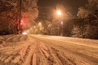 Улица Морозова занесена сильнейшим снегопадом , февраль 2018 года