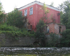 Отбельная казарма и городская плотина, 2006 год