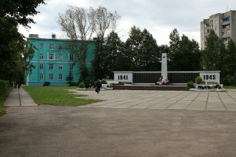 Площадь Победы в Красноармейске, здесь проходили пути УЖД